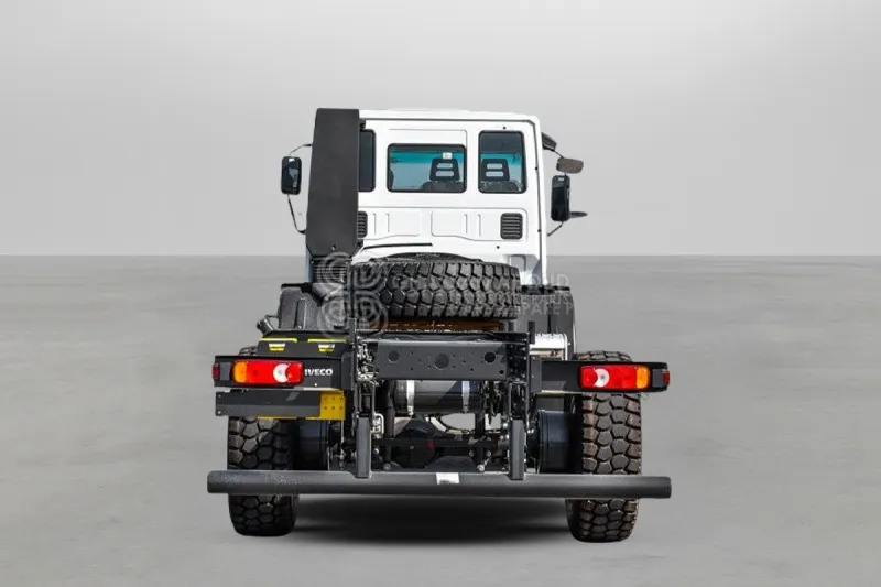 Iveco Euro Cargo ML150 4x4 Chassis - Chassis vrachtwagen: afbeelding 4 Iveco Euro Cargo ML150 4x4 Chassis - Chassis vrachtwagen: afbeelding 4