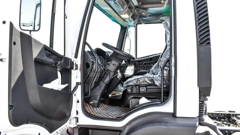 Iveco Euro Cargo ML180 4x2 Chassis - Chassis vrachtwagen: afbeelding 4 Iveco Euro Cargo ML180 4x2 Chassis - Chassis vrachtwagen: afbeelding 4