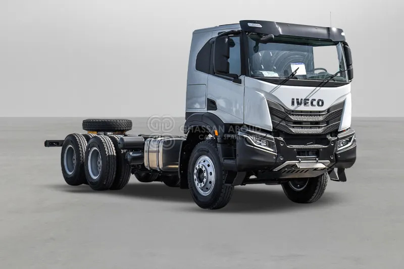 Iveco T-WAY AT380T47H 6x4 R24 Tyres Chassis - Barcelona Stock - Chassis vrachtwagen: afbeelding 1 Iveco T-WAY AT380T47H 6x4 R24 Tyres Chassis - Barcelona Stock - Chassis vrachtwagen: afbeelding 1