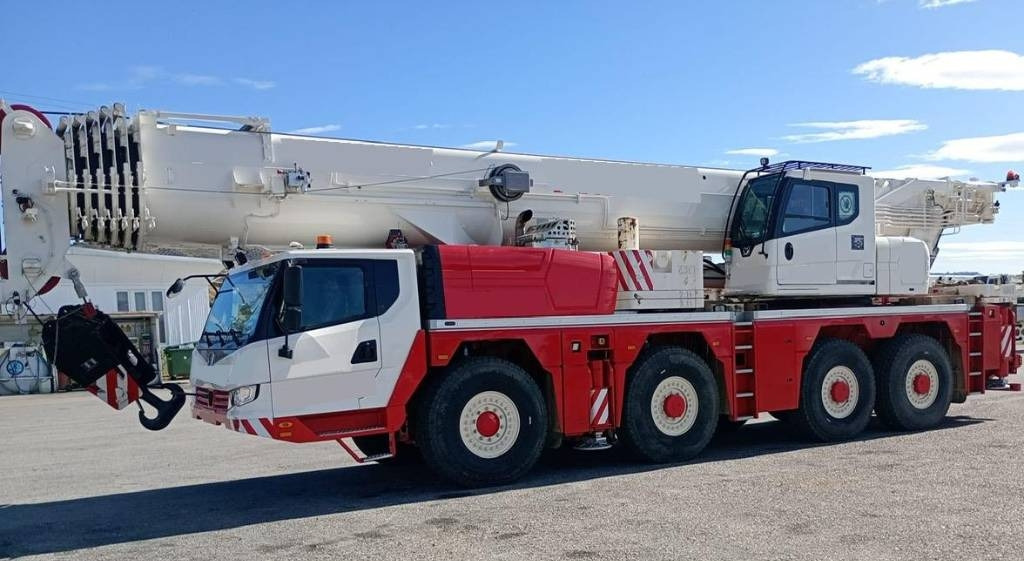 XCMG 120E - Alle terrein kraan: afbeelding 1 XCMG 120E - Alle terrein kraan: afbeelding 1
