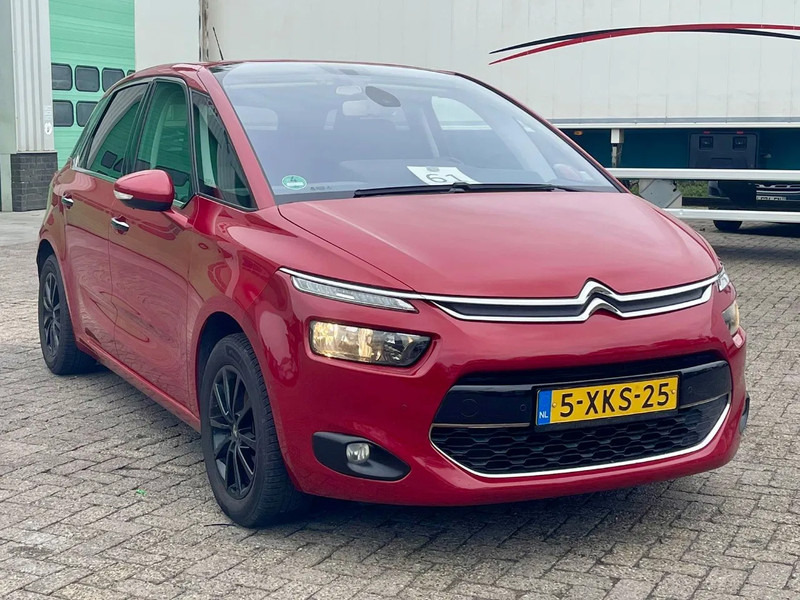 Citroën C4 Picasso REAR VIEW CAMERA, BLIND SPOT SENSOR, AUTO PARKING, FRONT & REAR PARKTRONIC, - Hatchback: afbeelding 3 Citroën C4 Picasso REAR VIEW CAMERA, BLIND SPOT SENSOR, AUTO PARKING, FRONT & REAR PARKTRONIC, - Hatchback: afbeelding 3