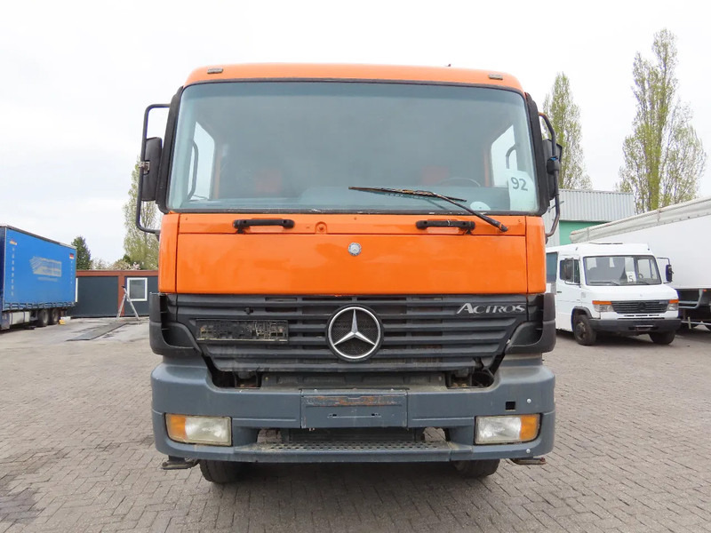 Mercedes-Benz Actros 3240 Manual, steel dumper! Great condition! - Kipper vrachtwagen: afbeelding 4 Mercedes-Benz Actros 3240 Manual, steel dumper! Great condition! - Kipper vrachtwagen: afbeelding 4