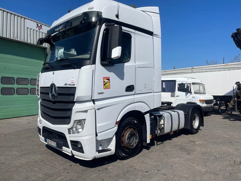 Mercedes-Benz Actros 1851 RETARDER, EVV, 831300 km original! RETARDER, 2 tanks - Trekker: afbeelding 1 Mercedes-Benz Actros 1851 RETARDER, EVV, 831300 km original! RETARDER, 2 tanks - Trekker: afbeelding 1