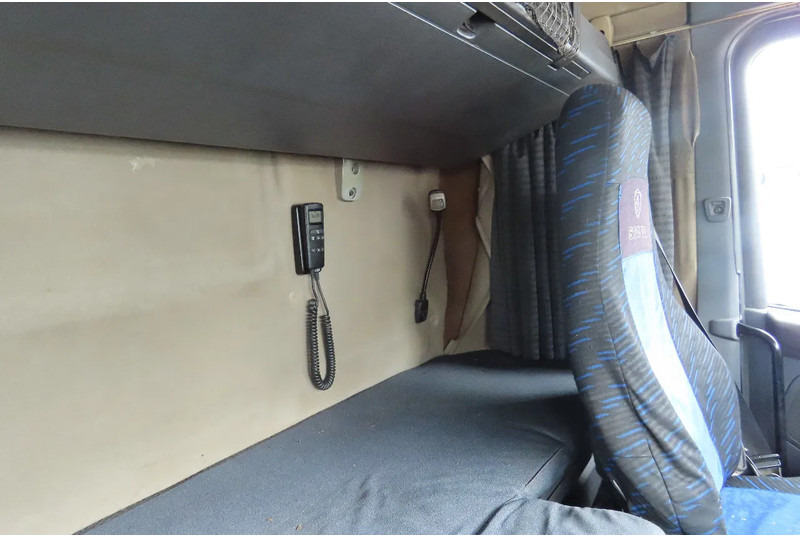Trekker Scania R420 2 tanks, 2 beds, manual gearbox: afbeelding 13