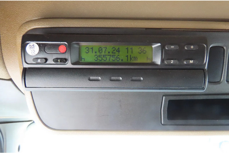 Trekker Scania R420 2 tanks, 2 beds, manual gearbox: afbeelding 11