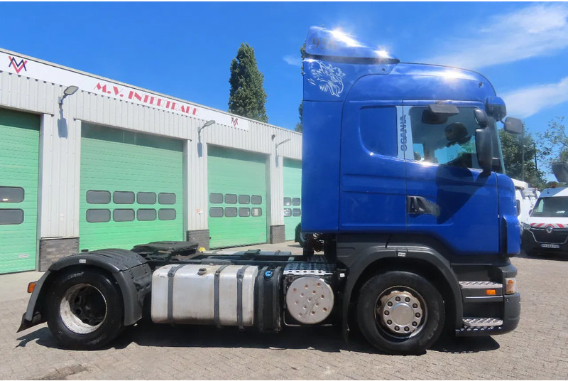 Scania R420 Manual gear, 2 tanks, Frigo , 2 beds - Trekker: afbeelding 5 Scania R420 Manual gear, 2 tanks, Frigo , 2 beds - Trekker: afbeelding 5