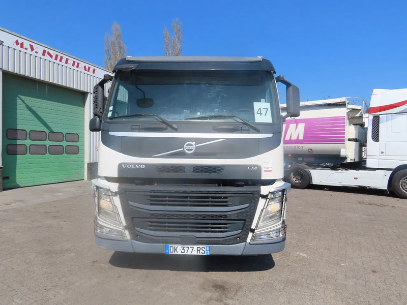 Volvo FM 450 YV2XZ0AXFB708913, APK tot 12-01-2026 ! PTO/Hydrailic, France truck! - Trekker: afbeelding 3 Volvo FM 450 YV2XZ0AXFB708913, APK tot 12-01-2026 ! PTO/Hydrailic, France truck! - Trekker: afbeelding 3