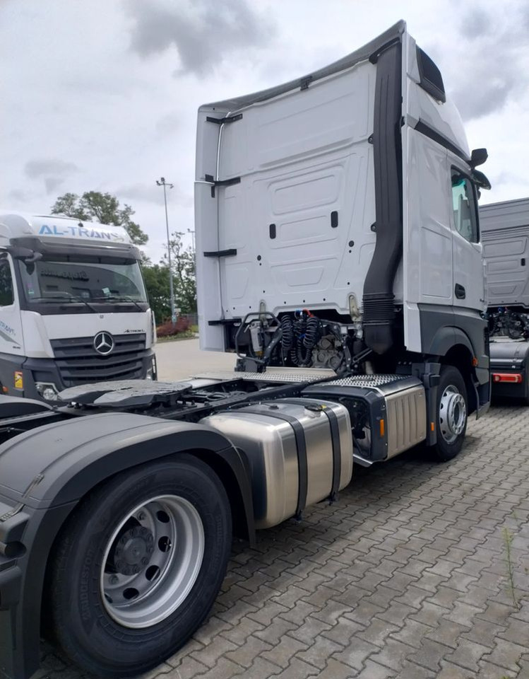 Mercedes-Benz Actros - Trekker: afbeelding 4 Mercedes-Benz Actros - Trekker: afbeelding 4