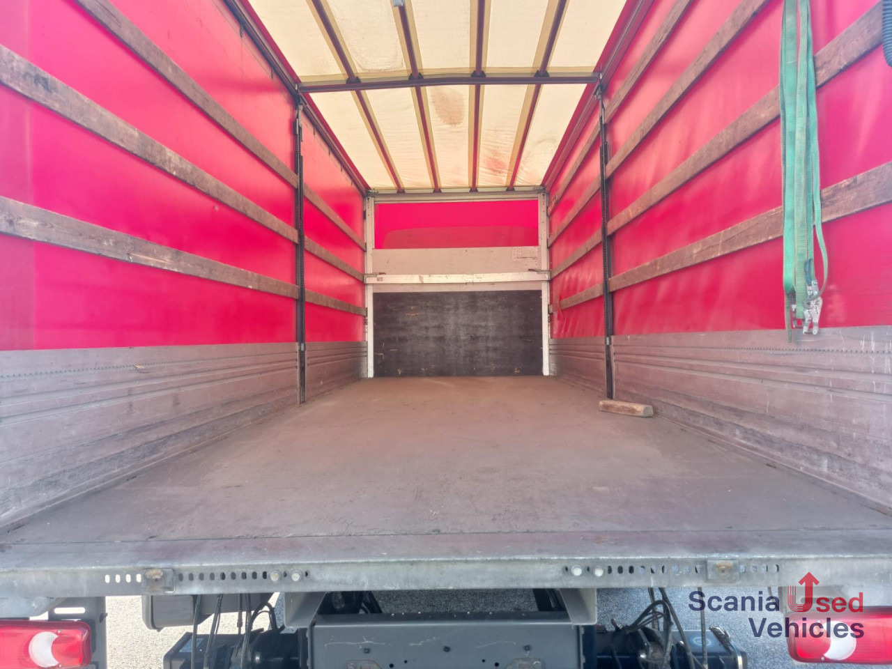 DAF LF 250 FA Pritsche Schiebeplane Ladebordwand - Schuifzeilen vrachtwagen: afbeelding 4 DAF LF 250 FA Pritsche Schiebeplane Ladebordwand - Schuifzeilen vrachtwagen: afbeelding 4
