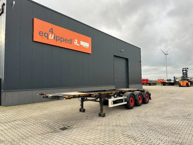 Burg 25X 20FT ADR (EX/II, EX/III, FL, AT) Chassis, Empty weight : 3.690kg, SAF INTRADISC, 2x Liftaxle, NL-chassis - Containertransporter/ Wissellaadbak oplegger: afbeelding 1 Burg 25X 20FT ADR (EX/II, EX/III, FL, AT) Chassis, Empty weight : 3.690kg, SAF INTRADISC, 2x Liftaxle, NL-chassis - Containertransporter/ Wissellaadbak oplegger: afbeelding 1