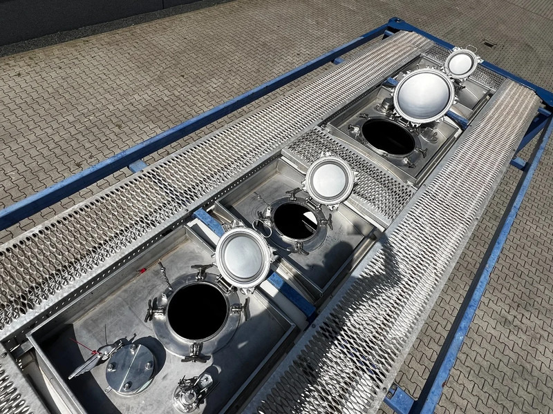 CIMC 20FT ISO, 25.090L/1-COMP/3 BAFFELS/4 manholes, ADR valid until 11/2026 - Opslagtank: afbeelding 3 CIMC 20FT ISO, 25.090L/1-COMP/3 BAFFELS/4 manholes, ADR valid until 11/2026 - Opslagtank: afbeelding 3