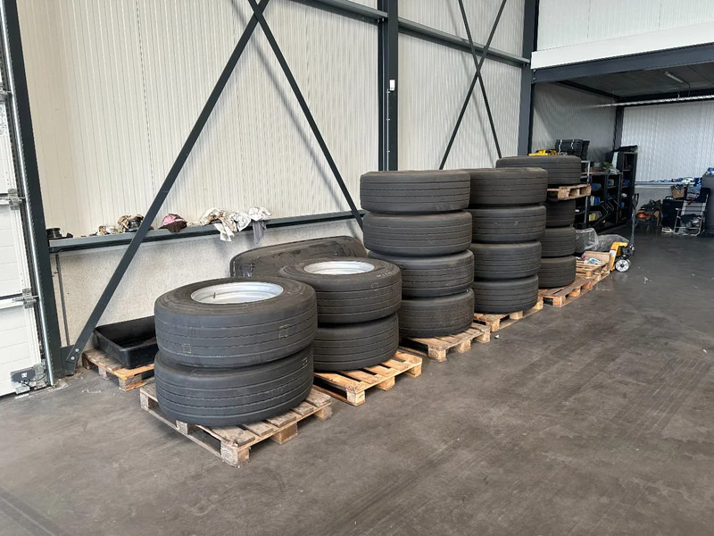 Diversen 14x 385/65-R22.5 on rims - Band voor Vrachtwagen: afbeelding 1 Diversen 14x 385/65-R22.5 on rims - Band voor Vrachtwagen: afbeelding 1
