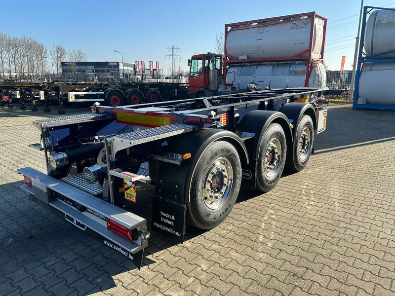 Van Hool NEW / DIRECT AVAILABLE 20FT ADR-CHASSIS, EMPTY WEIGHT: 3.300KG, DISCBRAKES, 3x available, ALU WHEELS - Containertransporter/ Wissellaadbak oplegger: afbeelding 4 Van Hool NEW / DIRECT AVAILABLE 20FT ADR-CHASSIS, EMPTY WEIGHT: 3.300KG, DISCBRAKES, 3x available, ALU WHEELS - Containertransporter/ Wissellaadbak oplegger: afbeelding 4