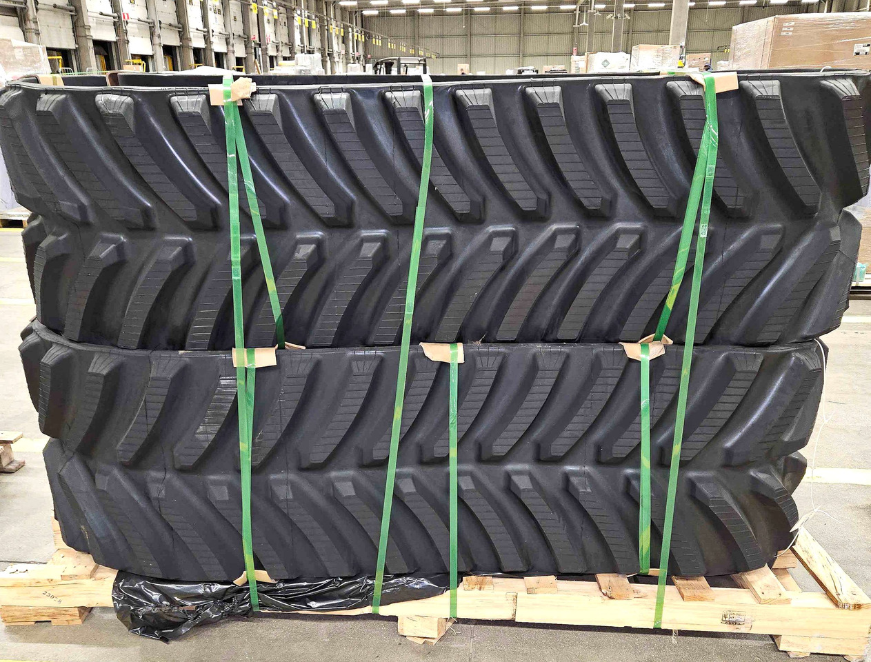 Rubber track for CNH and NH Combine 24" and 28.5" - Rupsband voor Maaidorser: afbeelding 4 Rubber track for CNH and NH Combine 24" and 28.5" - Rupsband voor Maaidorser: afbeelding 4