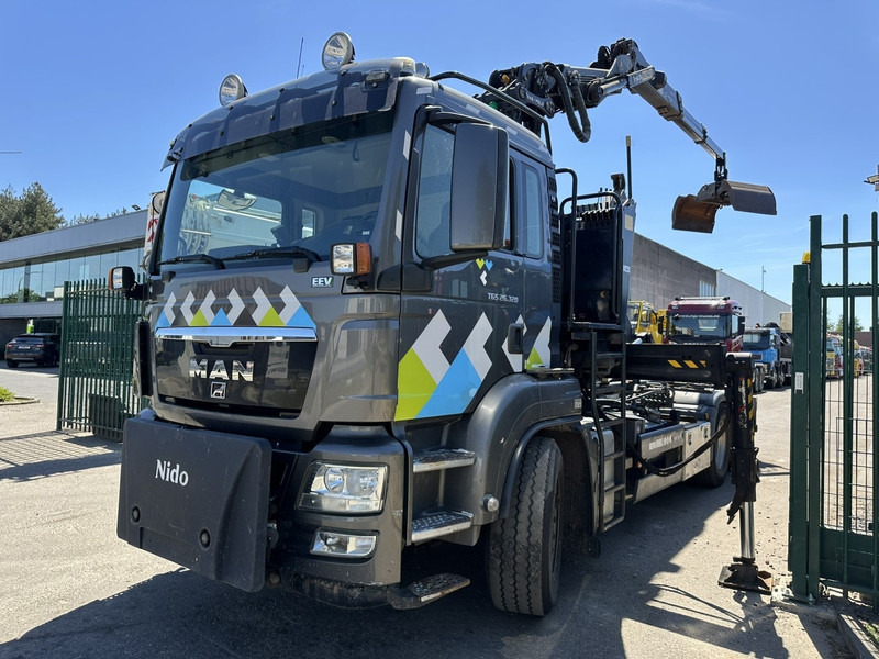 MAN TGS 26.320 6X2-4 BL EEV + CRANE EPSILON Q170Z95TR + GRABBER - LIFT/STEERING AXLE - *266.000km* - NL TRUCK - Haakarmsysteem vrachtwagen, Kraanwagen: afbeelding 4 MAN TGS 26.320 6X2-4 BL EEV + CRANE EPSILON Q170Z95TR + GRABBER - LIFT/STEERING AXLE - *266.000km* - NL TRUCK - Haakarmsysteem vrachtwagen, Kraanwagen: afbeelding 4