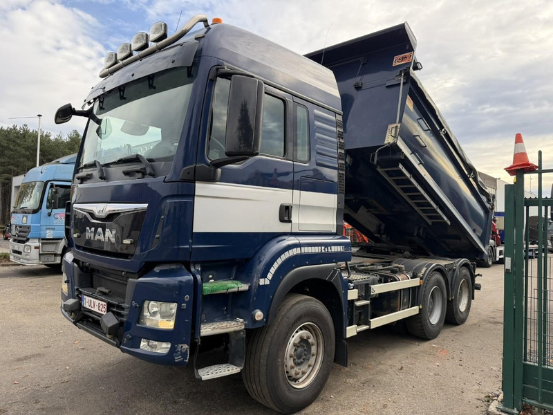 MAN TGS 33.480 6x4 TIPPER + TRACTOR - DOUBLE SYSTEM / WISSELSYSTEEM / DOUBLE PVA - RETARDER - HUB REDUCTION - BE TRUCK - Kipper vrachtwagen: afbeelding 2 MAN TGS 33.480 6x4 TIPPER + TRACTOR - DOUBLE SYSTEM / WISSELSYSTEEM / DOUBLE PVA - RETARDER - HUB REDUCTION - BE TRUCK - Kipper vrachtwagen: afbeelding 2