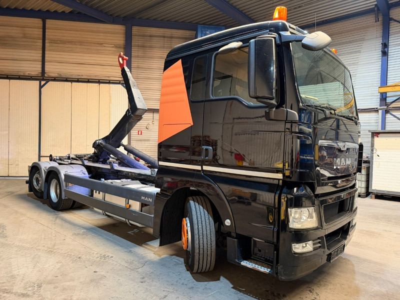 MAN TGX 26.400 6X2 + HOOKLIFT PALIFT 20T - LIFT + STEERING AXLE - EURO 5 - SLEEPERCAB - BE TRUCK - Haakarmsysteem vrachtwagen: afbeelding 2 MAN TGX 26.400 6X2 + HOOKLIFT PALIFT 20T - LIFT + STEERING AXLE - EURO 5 - SLEEPERCAB - BE TRUCK - Haakarmsysteem vrachtwagen: afbeelding 2