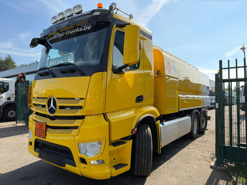 Mercedes-Benz ANTOS 2632 6x2 FUEL TANKER 16.000L - 4 COMP - DIESEL / PETROL - RETARDER - EURO 6 - LIFT / STEERING AXLE - *FULL AIR* - BE TRUCK - Tankwagen: afbeelding 3 Mercedes-Benz ANTOS 2632 6x2 FUEL TANKER 16.000L - 4 COMP - DIESEL / PETROL - RETARDER - EURO 6 - LIFT / STEERING AXLE - *FULL AIR* - BE TRUCK - Tankwagen: afbeelding 3