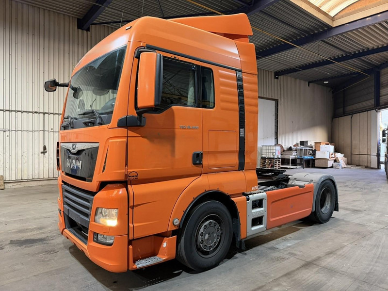 MAN TGA 18.460 XLX BLS - *471.000km* - 13L MOTOR - FULL SPOILERS / SIDESKIRTS / FRIGO - BE TRUCK - Trekker: afbeelding 3 MAN TGA 18.460 XLX BLS - *471.000km* - 13L MOTOR - FULL SPOILERS / SIDESKIRTS / FRIGO - BE TRUCK - Trekker: afbeelding 3