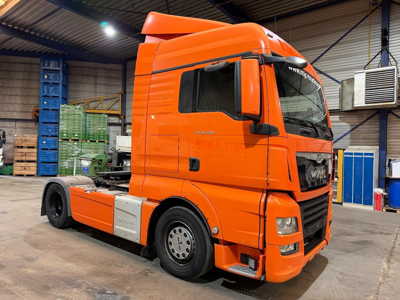 MAN TGA 18.460 XLX BLS - *551.000km* - 13L MOTOR - FULL SPOILERS / SIDESKIRTS / FRIGO - BE TRUCK - Trekker: afbeelding 1 MAN TGA 18.460 XLX BLS - *551.000km* - 13L MOTOR - FULL SPOILERS / SIDESKIRTS / FRIGO - BE TRUCK - Trekker: afbeelding 1