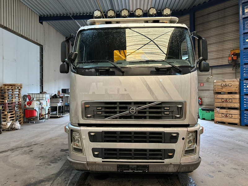 Volvo FH12-420 8x4 HOOKLIFT AJK + CRANE EFFER 250 - 3S - RADIO - TRIDEM LIFT + STEERING AXLE - I SHIFT - BE TRUCK - Haakarmsysteem vrachtwagen, Kraanwagen: afbeelding 2 Volvo FH12-420 8x4 HOOKLIFT AJK + CRANE EFFER 250 - 3S - RADIO - TRIDEM LIFT + STEERING AXLE - I SHIFT - BE TRUCK - Haakarmsysteem vrachtwagen, Kraanwagen: afbeelding 2