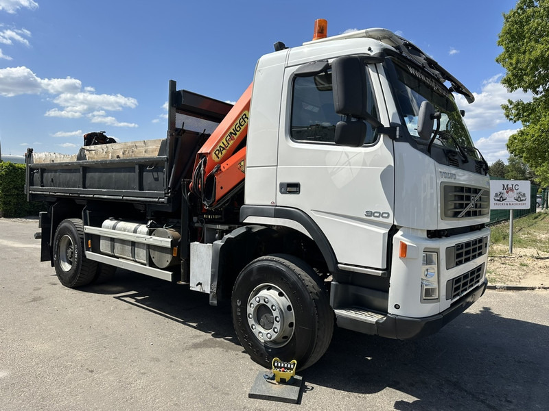 Volvo FM 300 4x4 TIPPER + CRANE PALFINGER PK 12000 - *339.000km* - MANUAL - STEEL SPRING / BIG AXLES - EURO 3 - TÜV 15/10/2025 - Kipper vrachtwagen, Kraanwagen: afbeelding 2 Volvo FM 300 4x4 TIPPER + CRANE PALFINGER PK 12000 - *339.000km* - MANUAL - STEEL SPRING / BIG AXLES - EURO 3 - TÜV 15/10/2025 - Kipper vrachtwagen, Kraanwagen: afbeelding 2