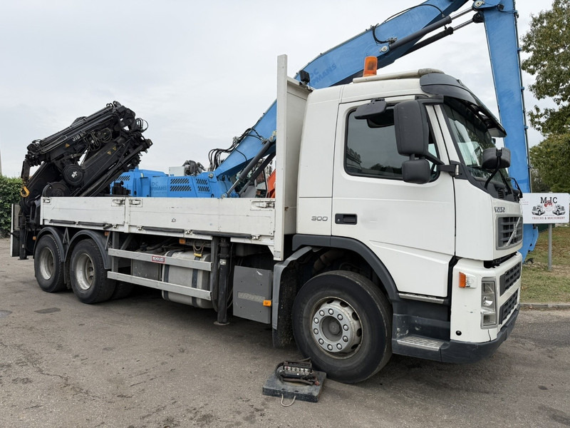 Volvo FM 300 6x4 PRITSCHE + (25.8m!) KRAN HIAB 245 E-5 + JIB 65 X-3 + 2 ME - *228.000km* - MANUAL - A/C - EURO 3 - BELGIAN TRUCK - Kraanwagen: afbeelding 1 Volvo FM 300 6x4 PRITSCHE + (25.8m!) KRAN HIAB 245 E-5 + JIB 65 X-3 + 2 ME - *228.000km* - MANUAL - A/C - EURO 3 - BELGIAN TRUCK - Kraanwagen: afbeelding 1