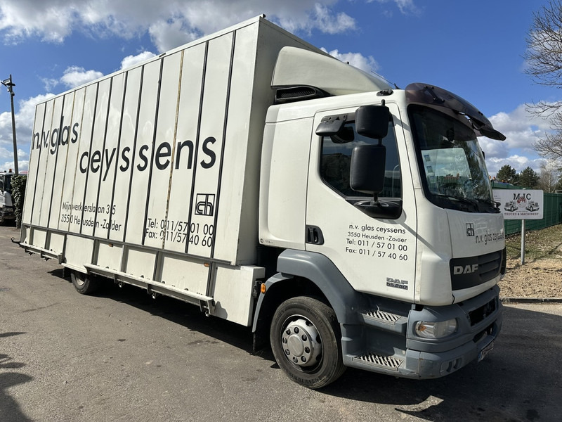 DAF LF 55.250 12T - GLASTRANSPORT / GLASRESTEEL - AIR SUSPENSION - EURO 4 - BELGIAN REGISTRATION - Vrachtwagen: afbeelding 1 DAF LF 55.250 12T - GLASTRANSPORT / GLASRESTEEL - AIR SUSPENSION - EURO 4 - BELGIAN REGISTRATION - Vrachtwagen: afbeelding 1