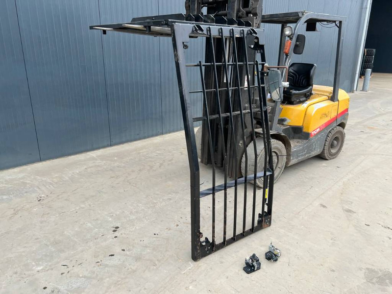 Cat 312D / 315D / 319D / 320D / 324D / 329D / 330D / 3 - Cabine en interieur voor Bouwmachine: afbeelding 1 Cat 312D / 315D / 319D / 320D / 324D / 329D / 330D / 3 - Cabine en interieur voor Bouwmachine: afbeelding 1