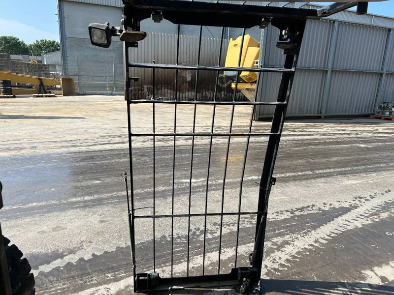 Cat 313E / 320F / 323E / 325F / 329E / 330F / 336E / 3 - Cabine en interieur voor Bouwmachine: afbeelding 4 Cat 313E / 320F / 323E / 325F / 329E / 330F / 336E / 3 - Cabine en interieur voor Bouwmachine: afbeelding 4