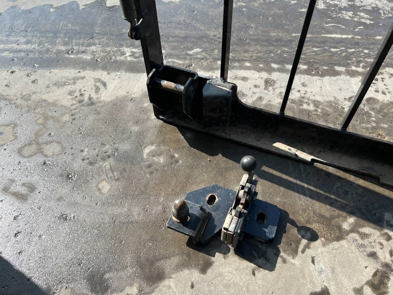 Cat 313E / 320F / 323E / 325F / 329E / 330F / 336E / 3 - Cabine en interieur voor Bouwmachine: afbeelding 5 Cat 313E / 320F / 323E / 325F / 329E / 330F / 336E / 3 - Cabine en interieur voor Bouwmachine: afbeelding 5