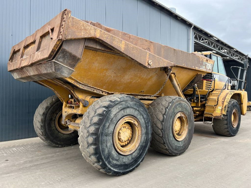 Cat 735 - Kiepwagen met knikbesturing: afbeelding 4 Cat 735 - Kiepwagen met knikbesturing: afbeelding 4