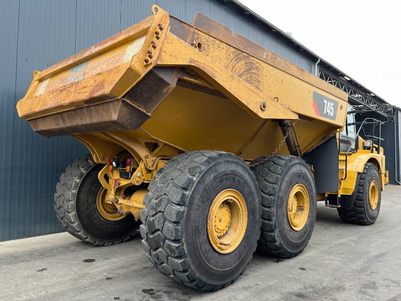 Cat 745 - Kiepwagen met knikbesturing: afbeelding 3 Cat 745 - Kiepwagen met knikbesturing: afbeelding 3