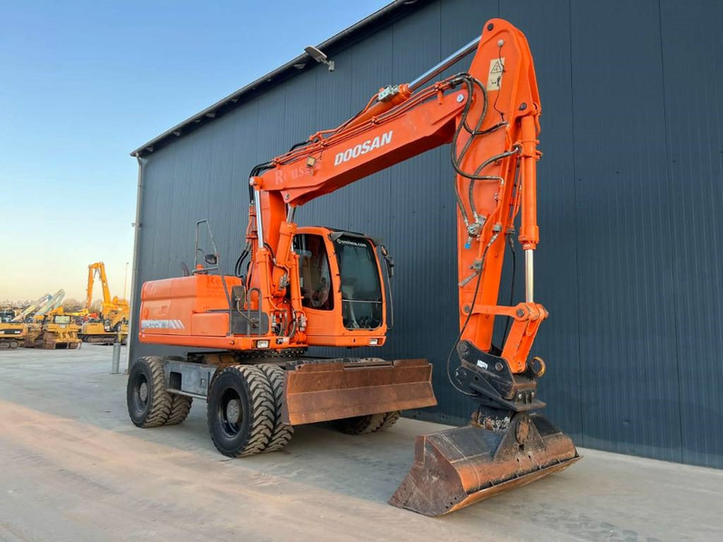 Doosan DX170W - Mobiele graafmachine: afbeelding 2 Doosan DX170W - Mobiele graafmachine: afbeelding 2