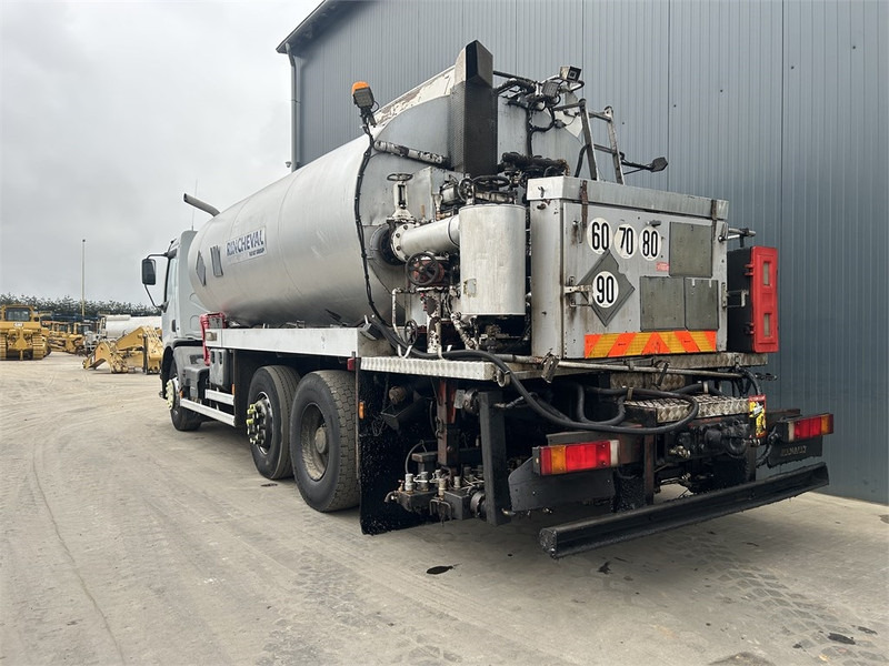 Renault Rincheval - 12.000 Liter - Bitumen sprayer: afbeelding 4 Renault Rincheval - 12.000 Liter - Bitumen sprayer: afbeelding 4