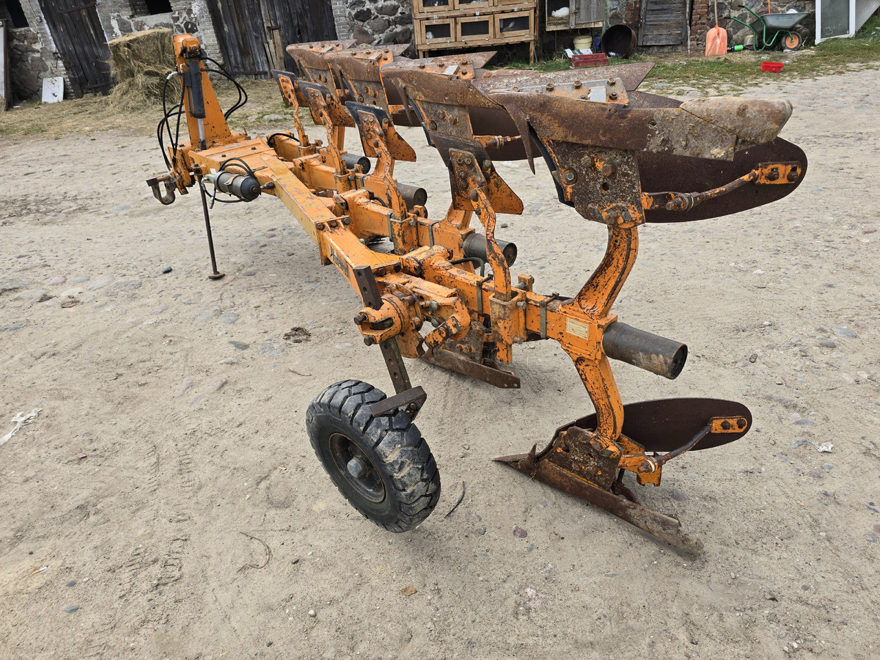Huard 465 NSH na zabezpieczeniu hydraulicznym - Ploeg: afbeelding 5 Huard 465 NSH na zabezpieczeniu hydraulicznym - Ploeg: afbeelding 5