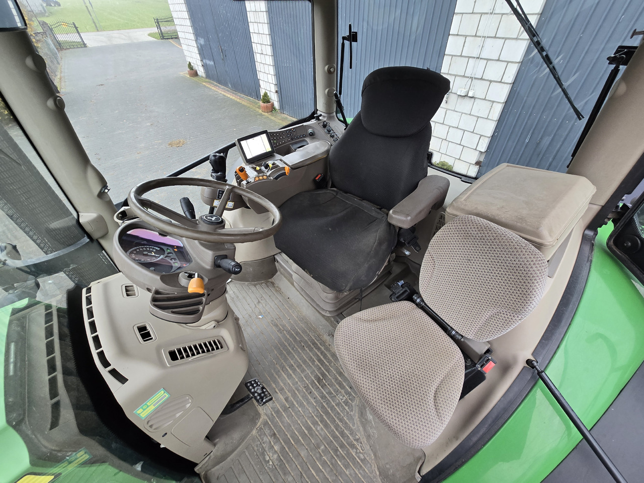 JOHN DEERE 6140R - Tractor: afbeelding 2 JOHN DEERE 6140R - Tractor: afbeelding 2