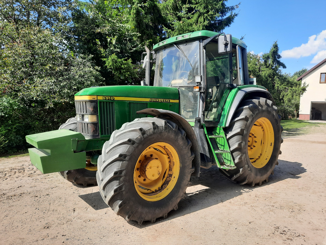 JOHN DEERE 6910 - Tractor: afbeelding 1 JOHN DEERE 6910 - Tractor: afbeelding 1
