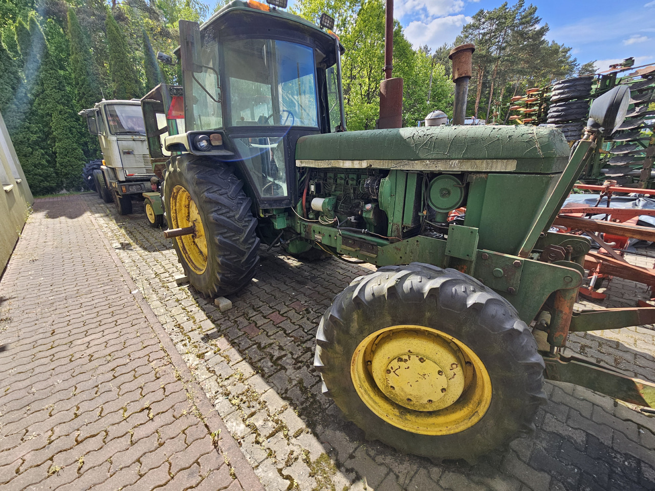John Deere 4230 - Tractor: afbeelding 5 John Deere 4230 - Tractor: afbeelding 5