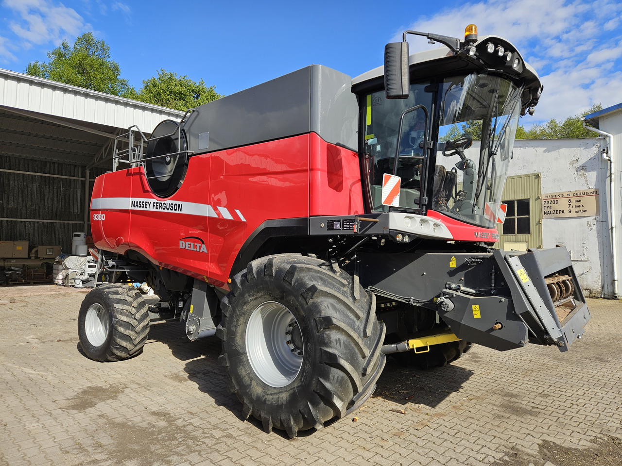 Massey Ferguson Delta 9380 - Maaidorser: afbeelding 1 Massey Ferguson Delta 9380 - Maaidorser: afbeelding 1