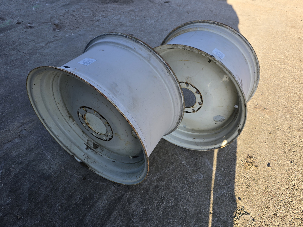 Titan W15LX28, piasta 150 mm - Complete wiel voor Landbouwmachine: afbeelding 1 Titan W15LX28, piasta 150 mm - Complete wiel voor Landbouwmachine: afbeelding 1