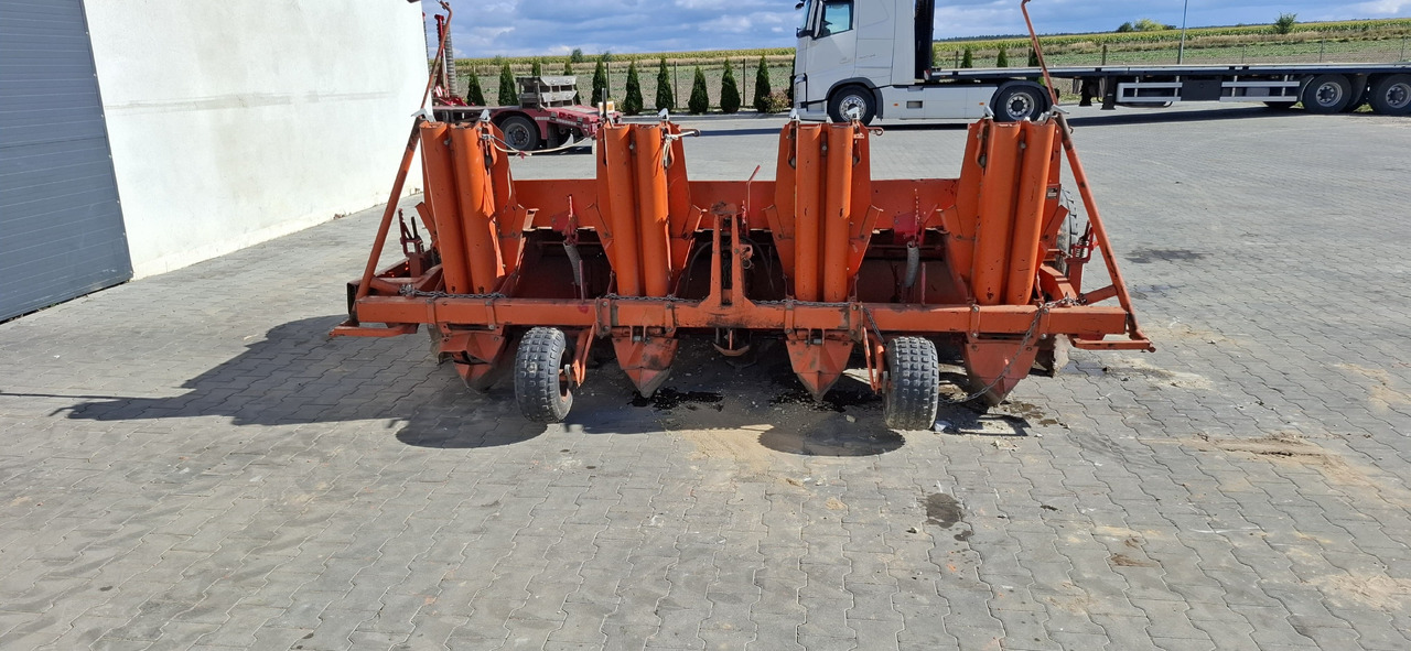 UDERHAUG 351 - Precisiezaaimachine: afbeelding 1 UDERHAUG 351 - Precisiezaaimachine: afbeelding 1