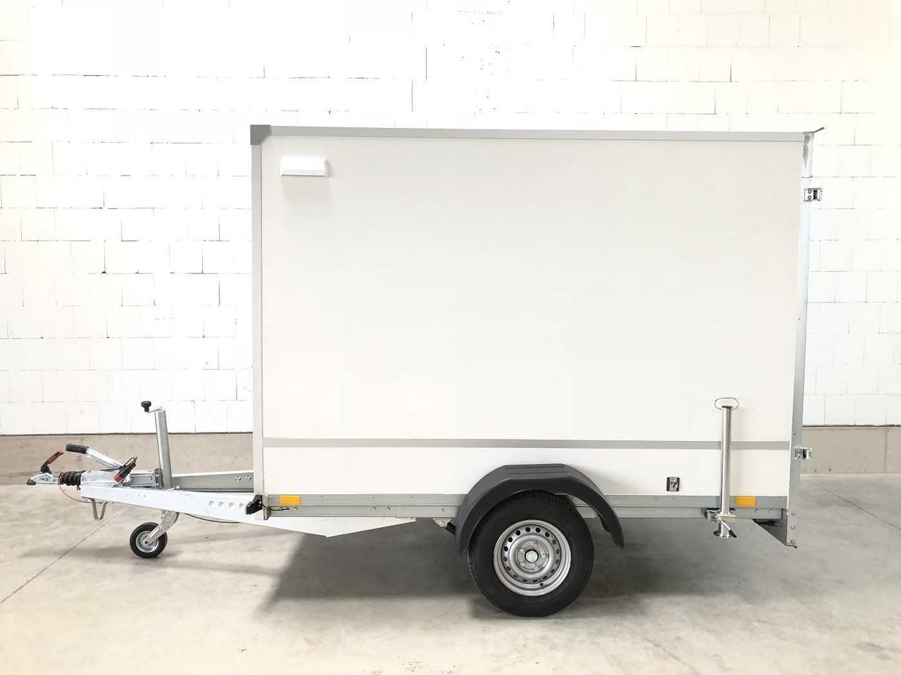 BLYSS F1326/180 HD Seitentür Kofferanhänger - Gesloten aanhangwagen: afbeelding 2 BLYSS F1326/180 HD Seitentür Kofferanhänger - Gesloten aanhangwagen: afbeelding 2