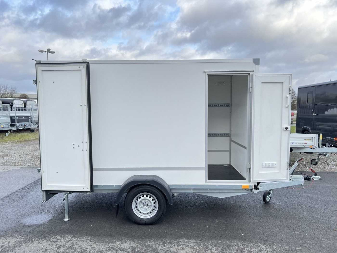 BLYSS F1330HD Seitentür Kofferanhänger - Gesloten aanhangwagen: afbeelding 1 BLYSS F1330HD Seitentür Kofferanhänger - Gesloten aanhangwagen: afbeelding 1