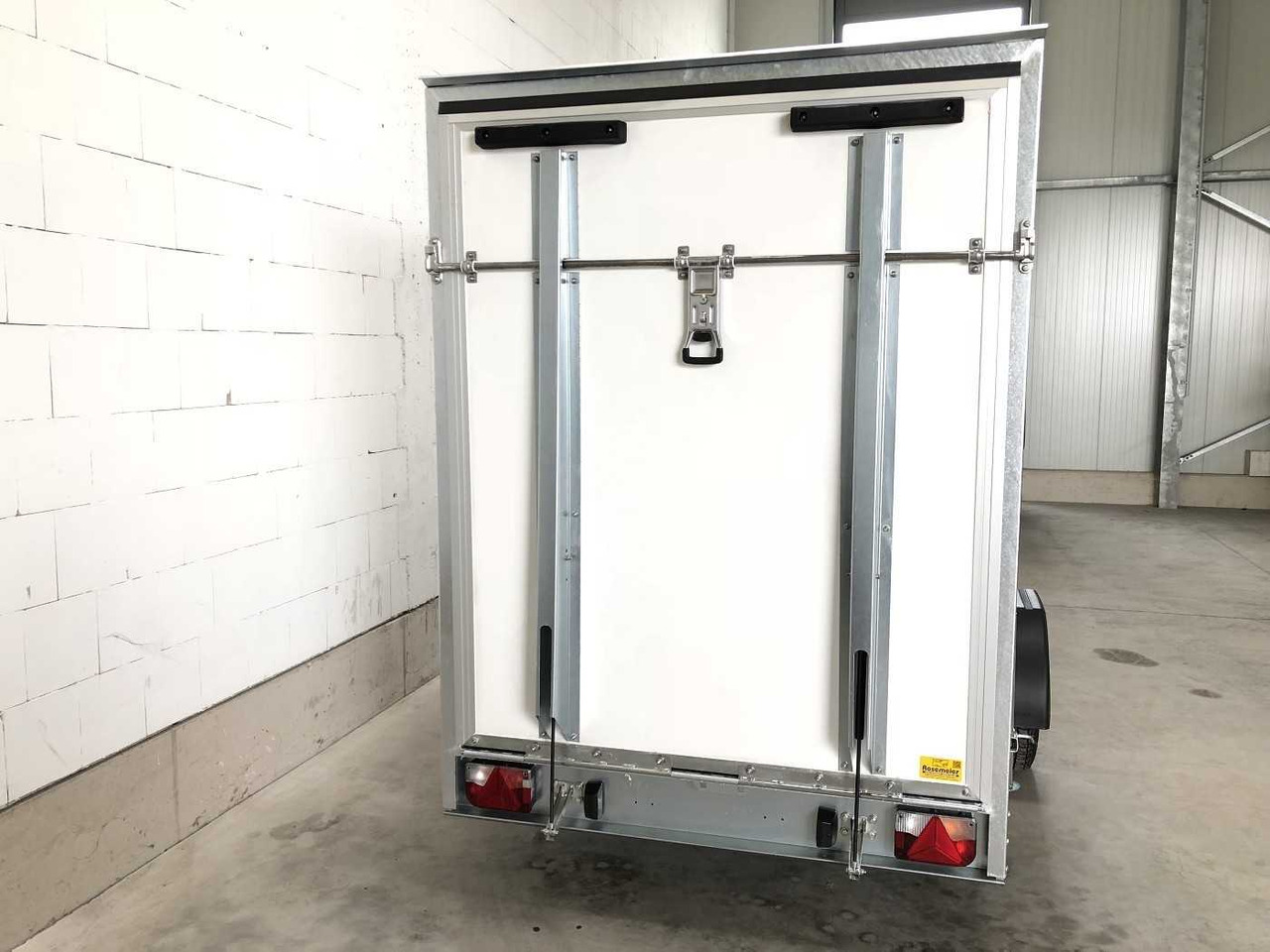 BLYSS F1336HD Rampe Kofferanhänger - Gesloten aanhangwagen: afbeelding 5 BLYSS F1336HD Rampe Kofferanhänger - Gesloten aanhangwagen: afbeelding 5
