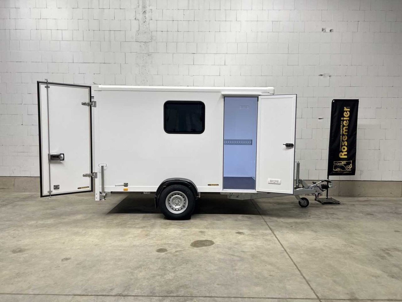 BLYSS FS1330/180HL Tür Fenster Kofferanhänger - Gesloten aanhangwagen: afbeelding 1 BLYSS FS1330/180HL Tür Fenster Kofferanhänger - Gesloten aanhangwagen: afbeelding 1