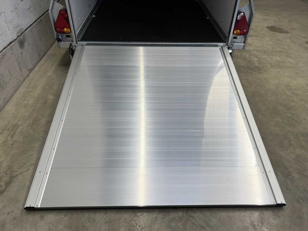 CHEVAL LIBERTE Cargo 1300.02 Alu-Felgen Kofferanhänger - Gesloten aanhangwagen: afbeelding 3 CHEVAL LIBERTE Cargo 1300.02 Alu-Felgen Kofferanhänger - Gesloten aanhangwagen: afbeelding 3