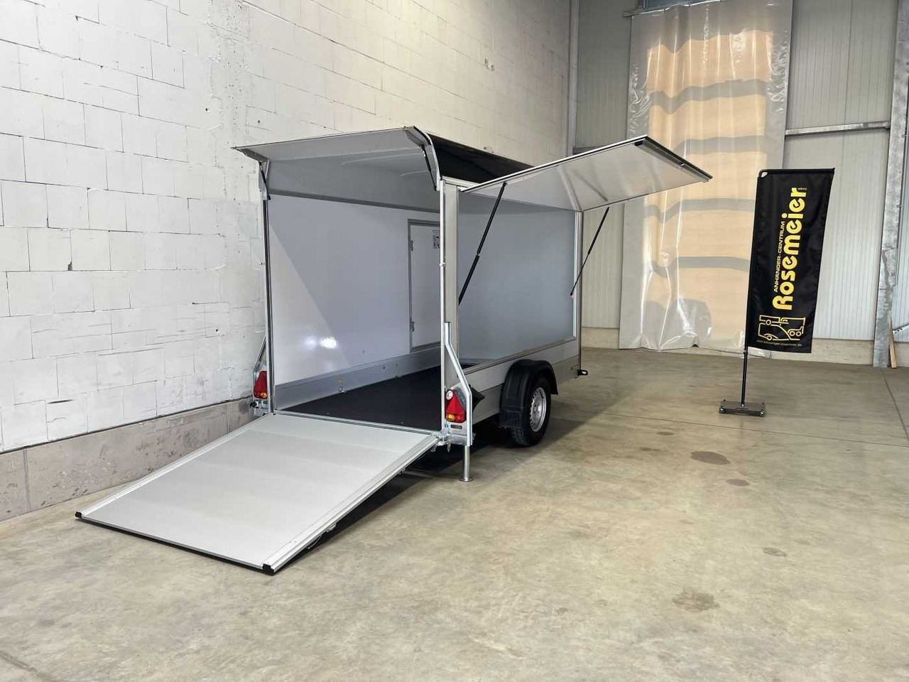 CHEVAL LIBERTE DEBON C300 Roadster Verk.Kl Tür Kofferanhänger - Verkoopwagen: afbeelding 2 CHEVAL LIBERTE DEBON C300 Roadster Verk.Kl Tür Kofferanhänger - Verkoopwagen: afbeelding 2
