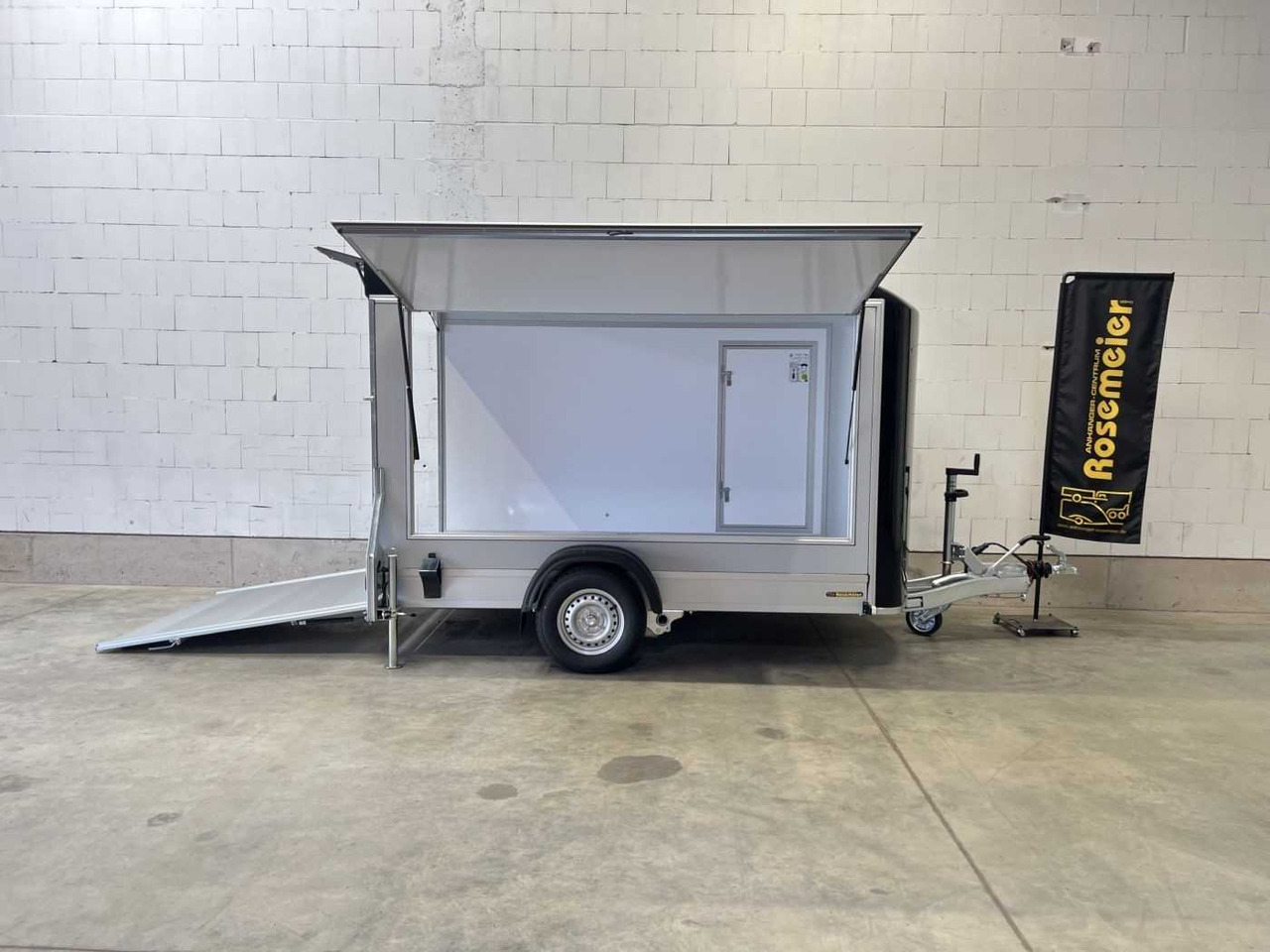 CHEVAL LIBERTE DEBON C300 Roadster Verk.Kl Tür Kofferanhänger - Verkoopwagen: afbeelding 1 CHEVAL LIBERTE DEBON C300 Roadster Verk.Kl Tür Kofferanhänger - Verkoopwagen: afbeelding 1