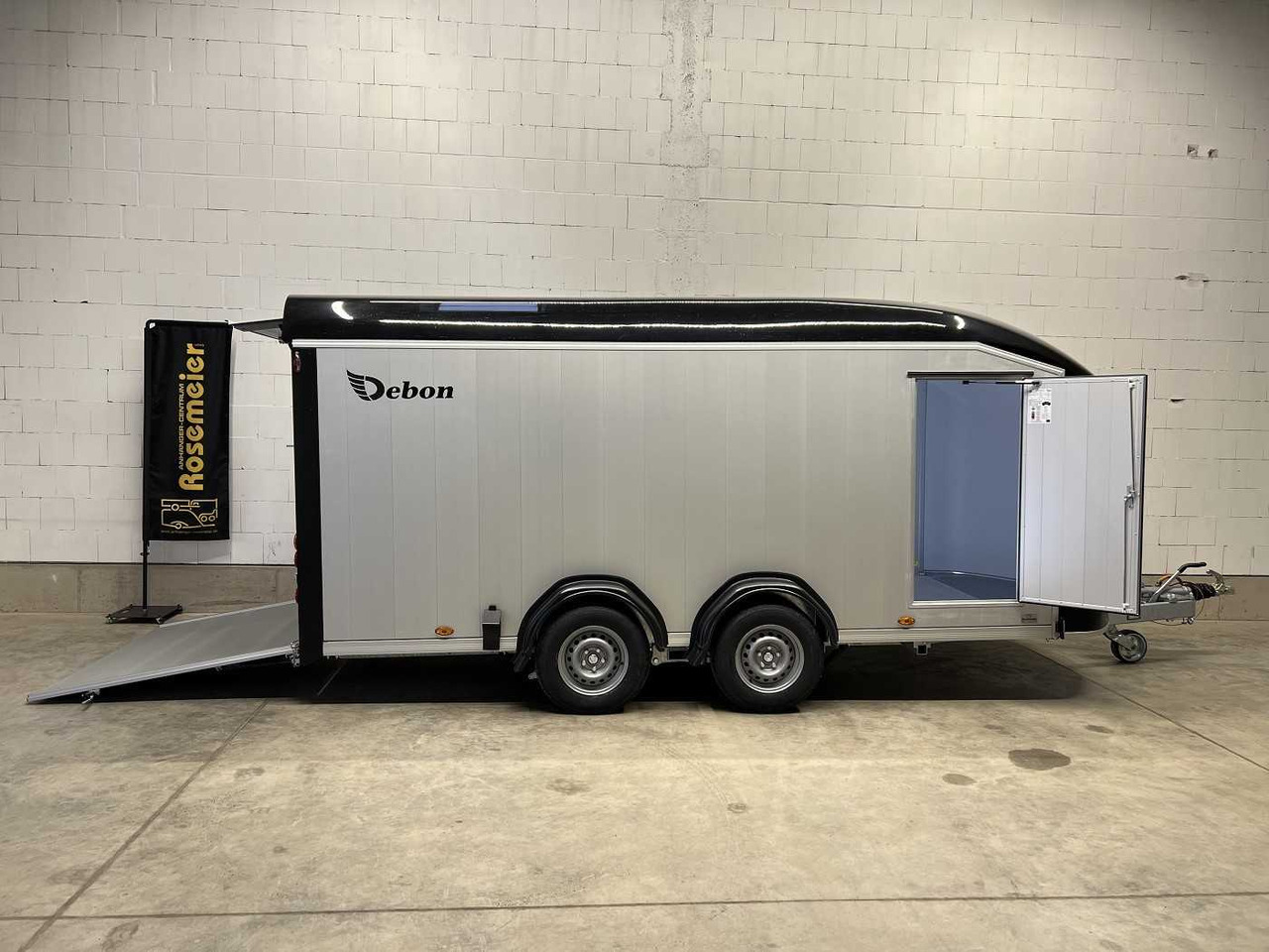 CHEVAL LIBERTE DEBON C900 Roadster Kofferanhänger - Gesloten aanhangwagen: afbeelding 2 CHEVAL LIBERTE DEBON C900 Roadster Kofferanhänger - Gesloten aanhangwagen: afbeelding 2